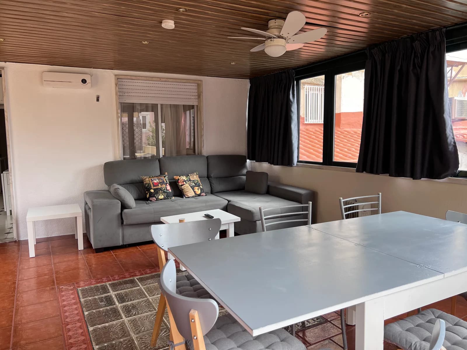 Flores Terrace